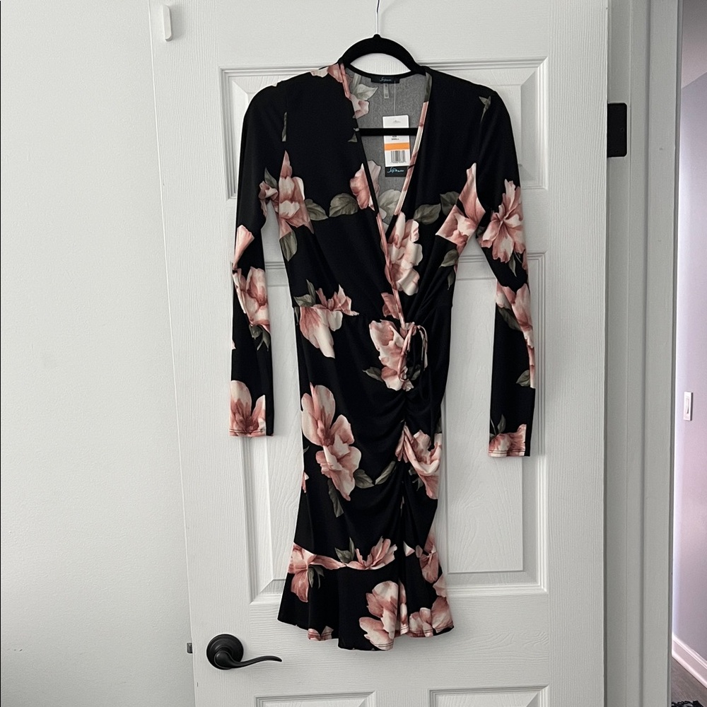 Soprano Elegant Black and Pink Floral Dress